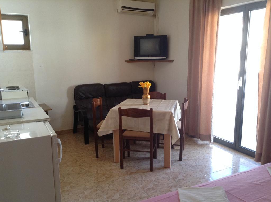 Kuca Tomovic Hotel Budua Esterno foto